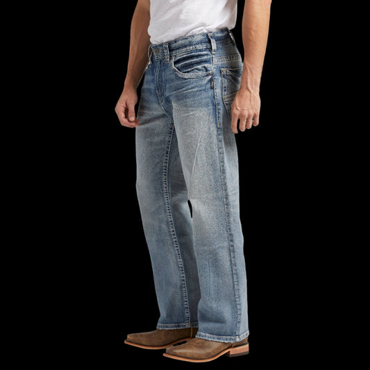 Gordie Relaxed Straight Jeans ~ Light Wash